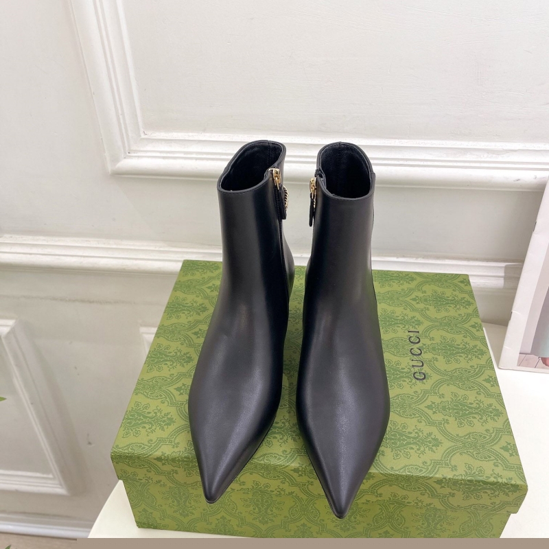 G*u*i boots